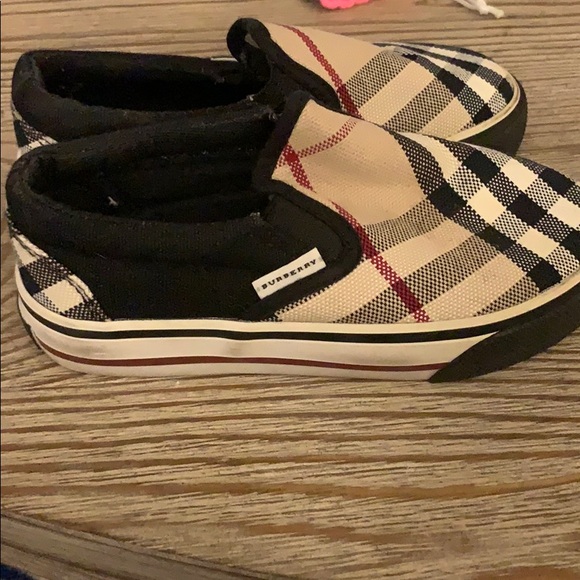 Burberry Slip On Shoes for Kids - Picture 6 of 7